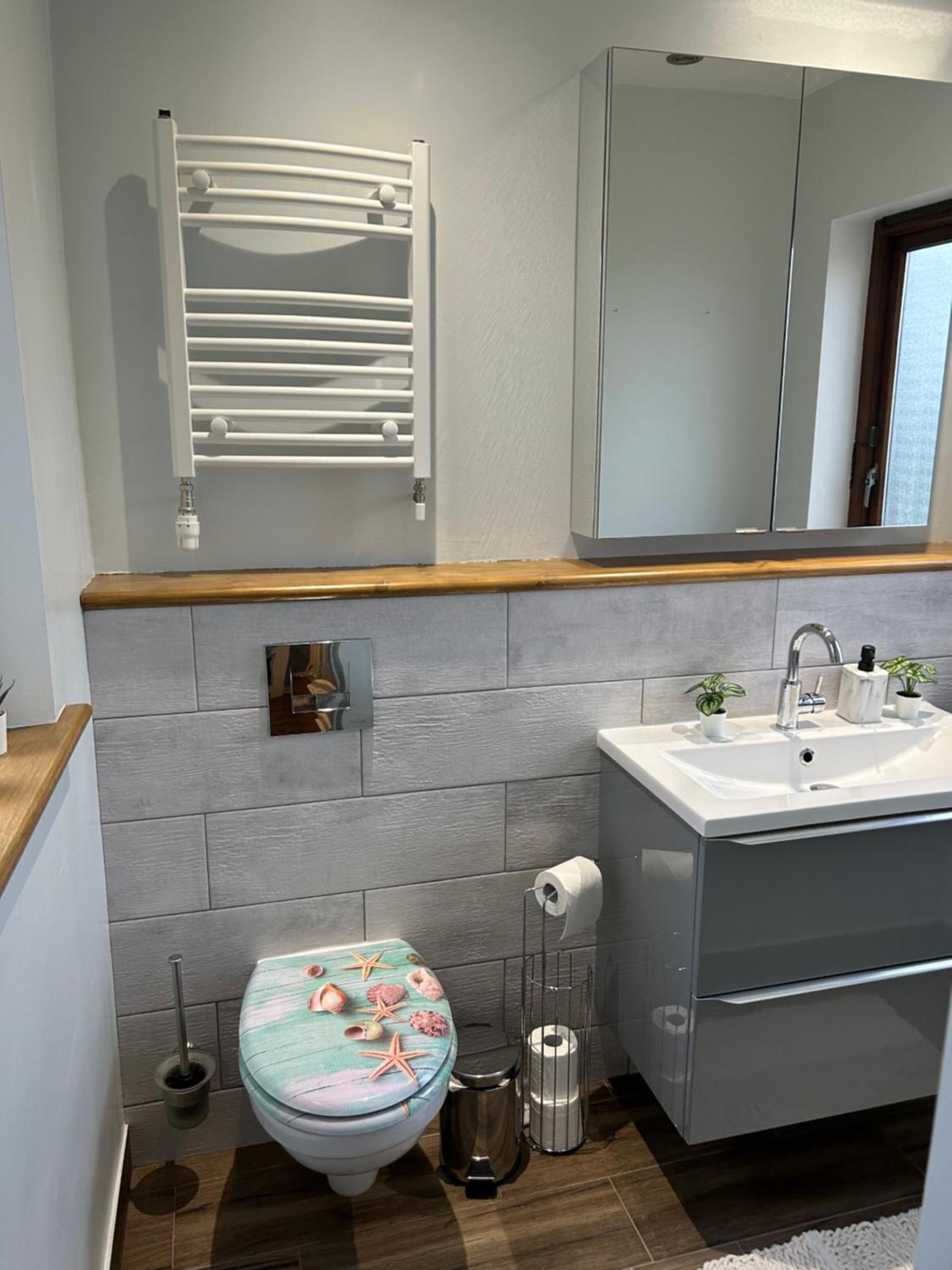 Blush Jungle - Homestay Dublin Buitenkant foto